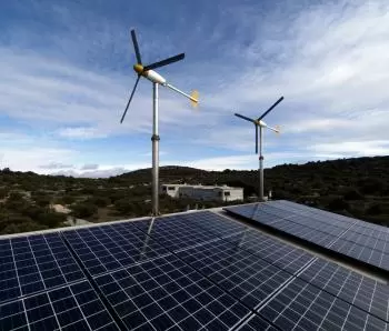 Que signifie l'énergie solaire hybride ?