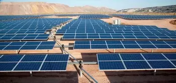 Panneaux d'une centrale solaire photovoltaïque